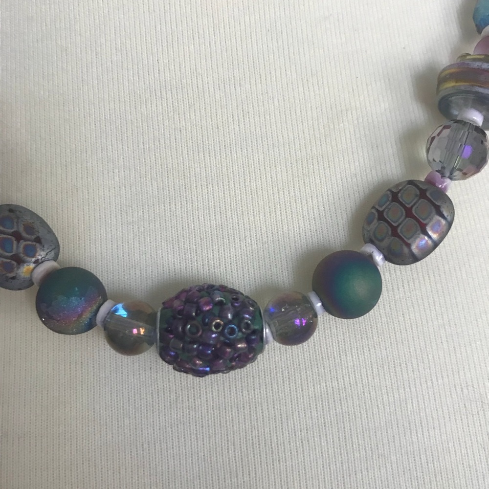 Purple iridescent necklace - Picture 5 of 6